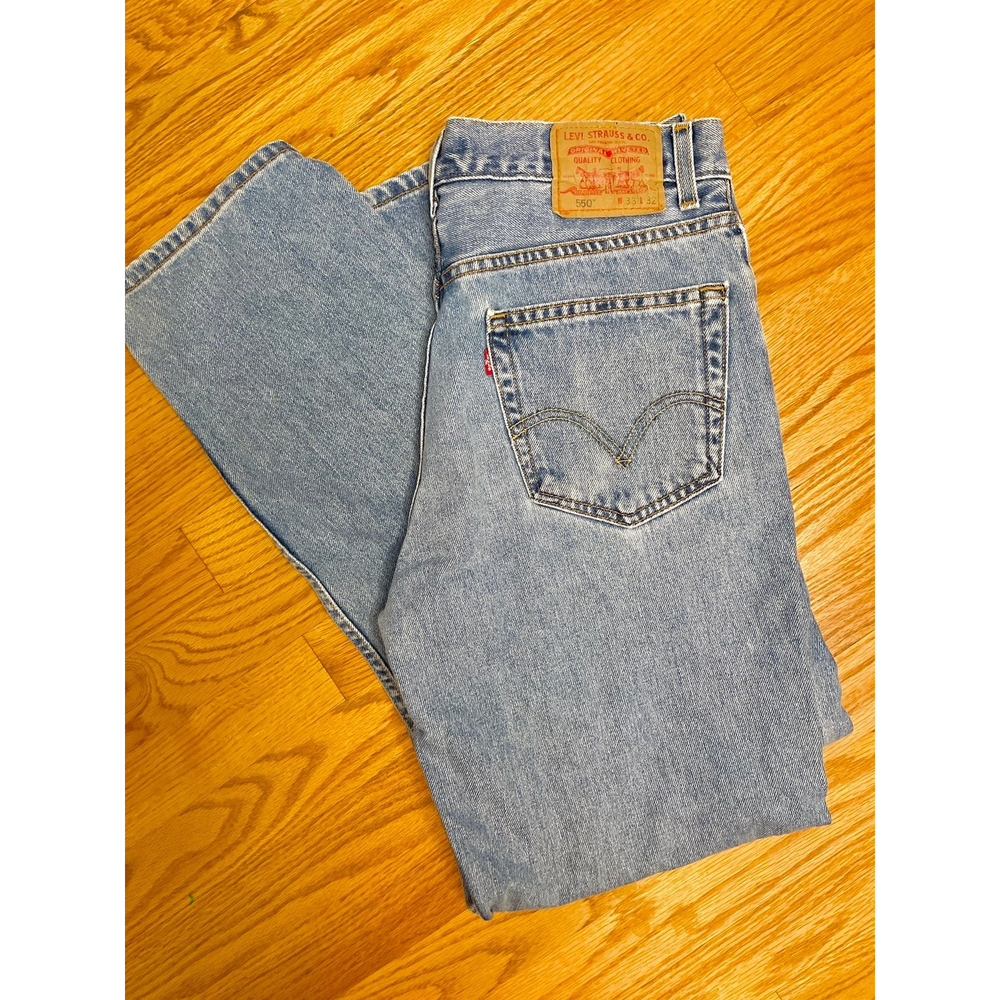 33 X 32 Levis 550 Relaxed Fit Light Stonewash Mens